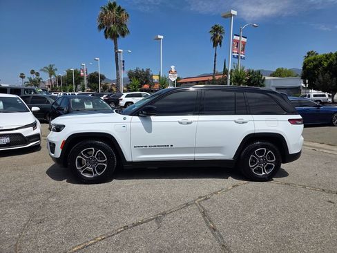 Used 2022 Jeep Grand Cherokee Trailhawk AWD/4WD image 9