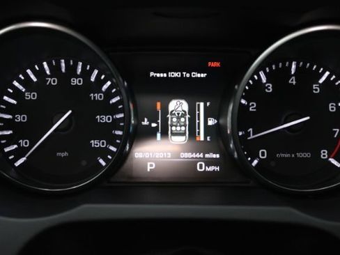 Used 2014 Land Rover Range Rover Evoque Dynamic image 21