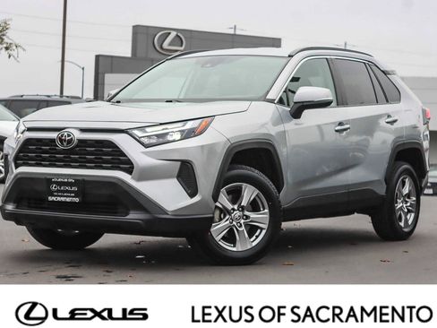 Used 2023 Toyota RAV4 XLE image 1