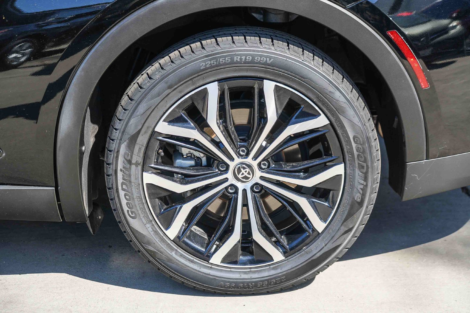 Certified 2024 Toyota Crown AWD/4WD image 10