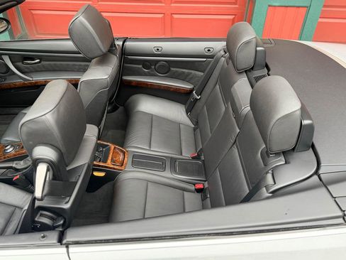Used 2008 BMW 328i Convertible image 22