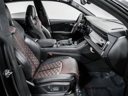 Used 2025 Audi RS Q8 performance image 35