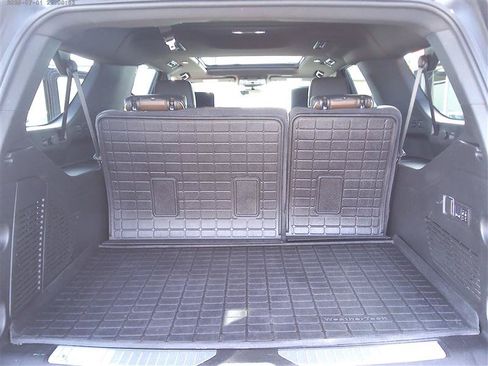 Used 2025 GMC Yukon XL Denali Ultimate AWD/4WD image 28