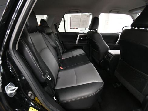 Certified 2024 Toyota 4Runner SR5 Premium image 31