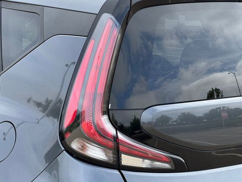 Used 2023 Kia Soul LX w/ Option Group 015 FWD image 47