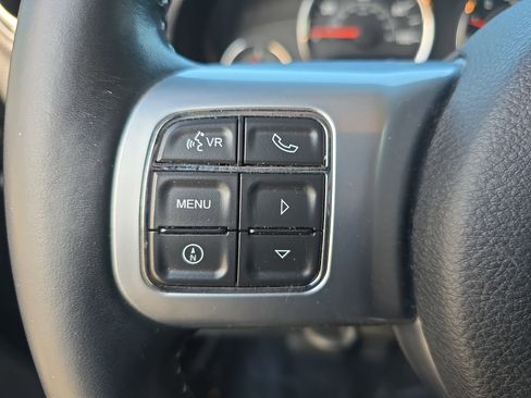 Used 2015 Jeep Wrangler Unlimited Sport image 17