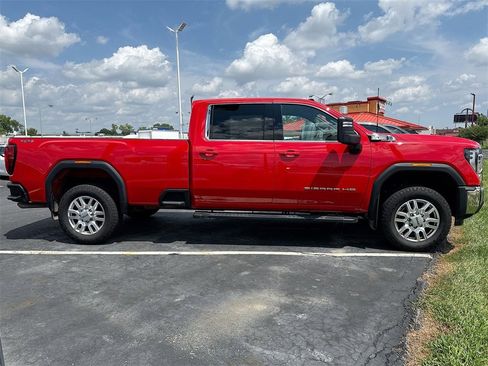 Used 2024 GMC Sierra 2500 SLE w/ SLE Value Package; image 4