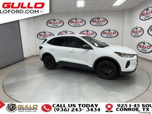 Certified 2025 Ford Escape Active w/ Tech Pack #1 AWD/4WD image 3