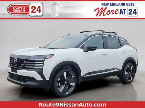 New 2026 Nissan Kicks SR w/ Cold Weather Package AWD/4WD image 1