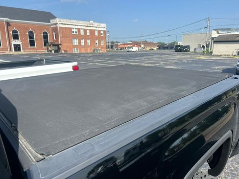 Used 2019 GMC Sierra 2500 Denali w/ Duramax Plus Package AWD/4WD image 23