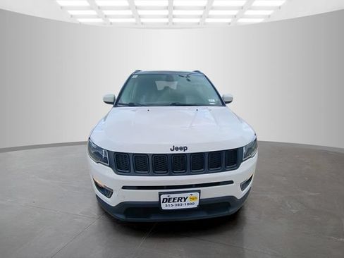 Used 2019 Jeep Compass Latitude AWD/4WD image 3