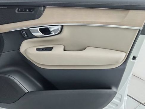 Certified 2026 Volvo XC90 B6 Ultra w/ Protection Package AWD/4WD image 42