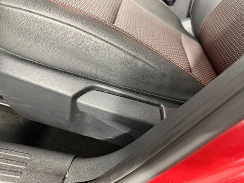 Used 2025 Nissan Kicks SR w/ Illumination Package FWD image 26