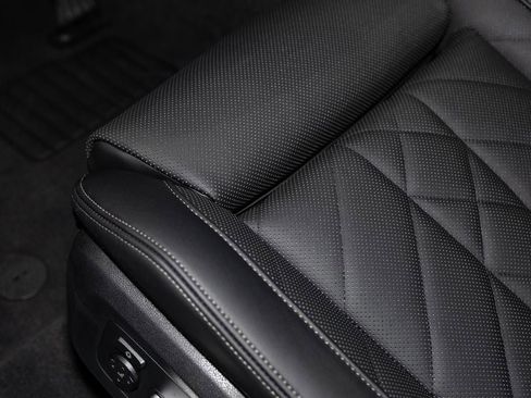 Used 2026 BMW X5 xDrive40i w/ Premium Package image 17