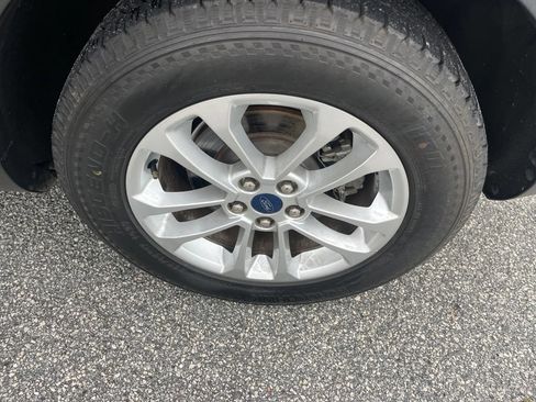 Used 2022 Ford Escape SE FWD image 32