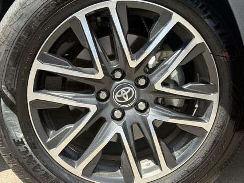 Used 2026 Toyota Corolla Cross XLE AWD/4WD image 10
