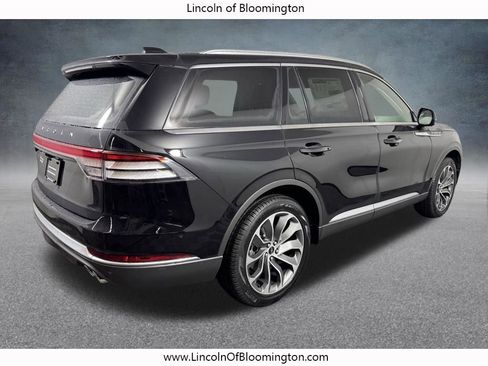 New 2026 Lincoln Aviator AWD image 7