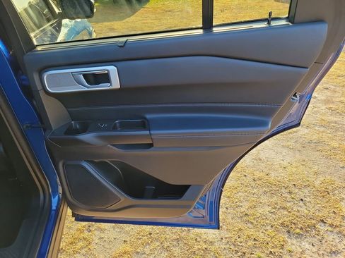 Used 2020 Ford Explorer Limited w/ Class III Trailer Tow Package image 35