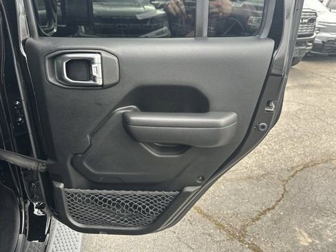 Used 2019 Jeep Wrangler Unlimited Rubicon image 19