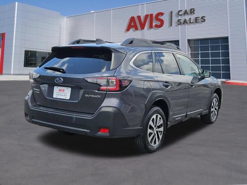 Used 2025 Subaru Outback Premium AWD/4WD image 6