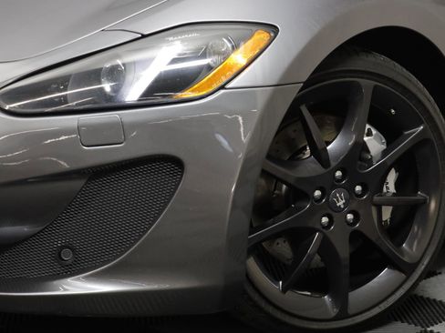 Used 2016 Maserati GranTurismo Sport image 18