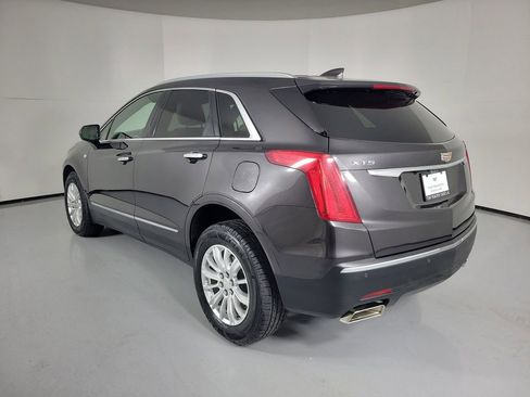 Used 2018 Cadillac XT5 FWD image 3