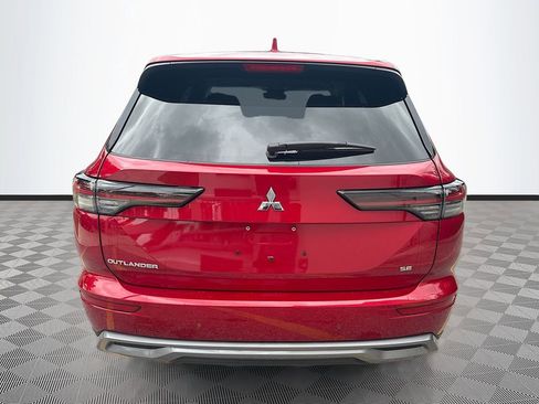 New 2026 Mitsubishi Outlander SE image 6