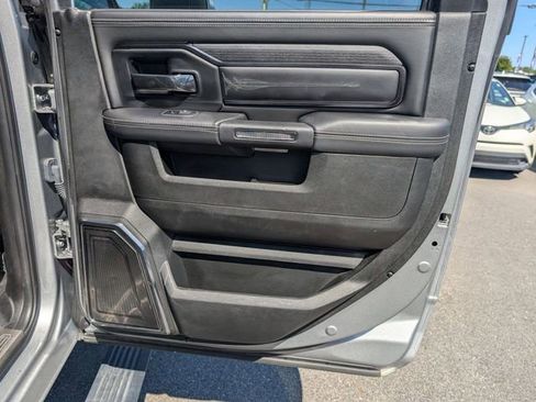 Used 2022 RAM 2500 Limited AWD/4WD image 31