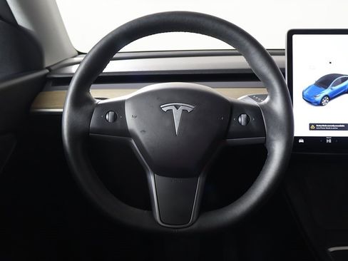 Used 2022 Tesla Model Y Long Range image 35