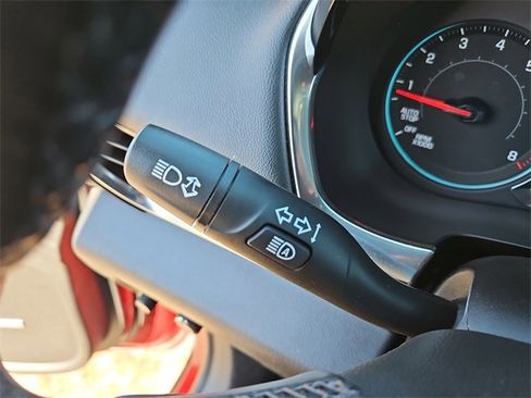 Used 2023 Chevrolet Traverse RS image 24