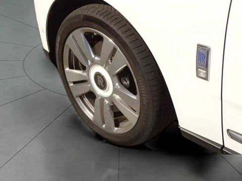 Certified 2022 Rolls-Royce Cullinan w/ Cullinan Package image 26