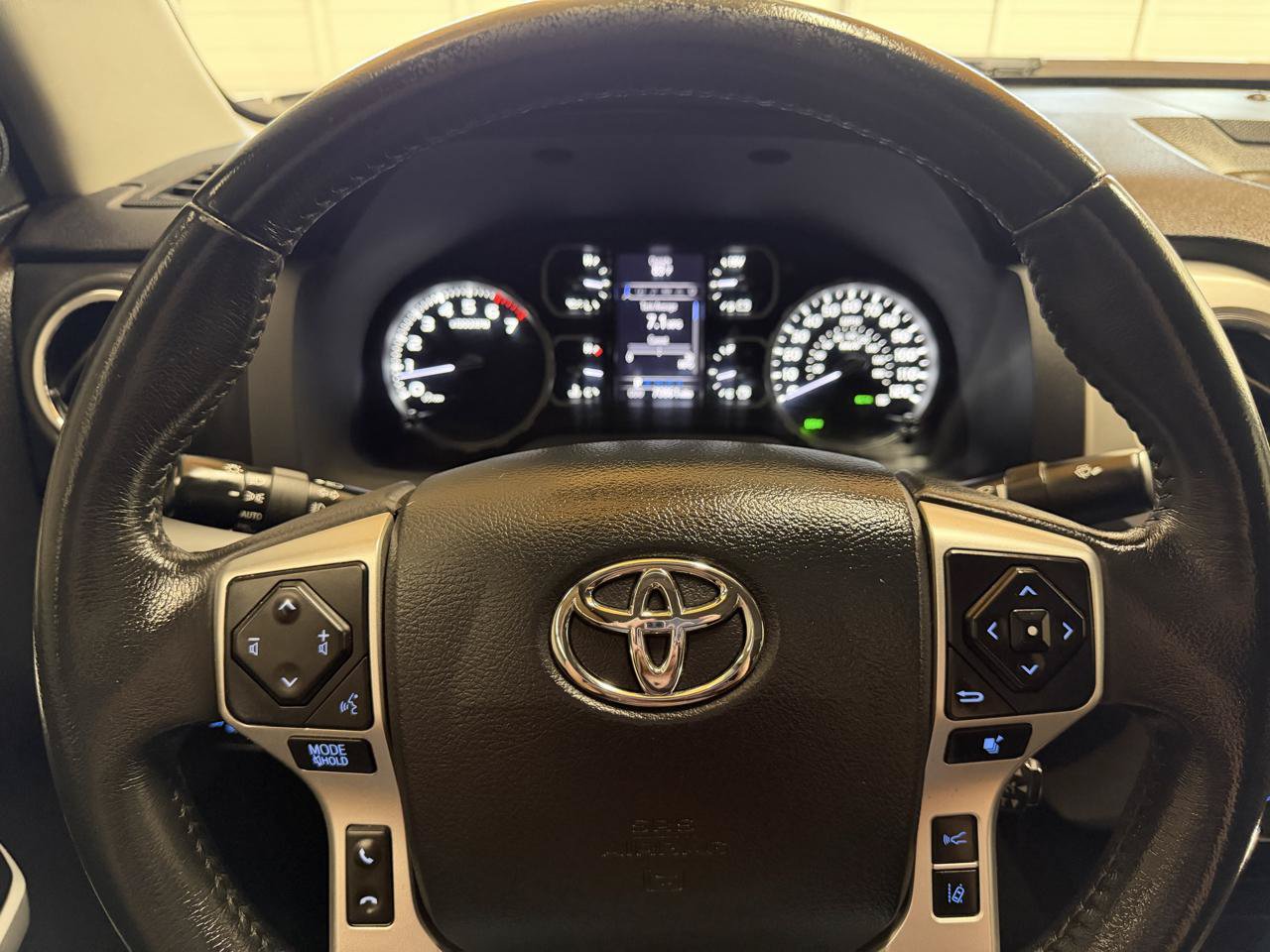 Used 2020 Toyota Tundra Platinum AWD/4WD image 14