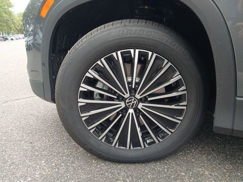 New 2025 Volkswagen Tiguan S image 25