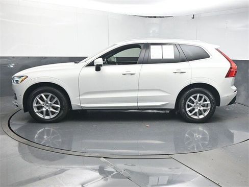 Used 2018 Volvo XC60 T5 Momentum w/ Vision Package image 5