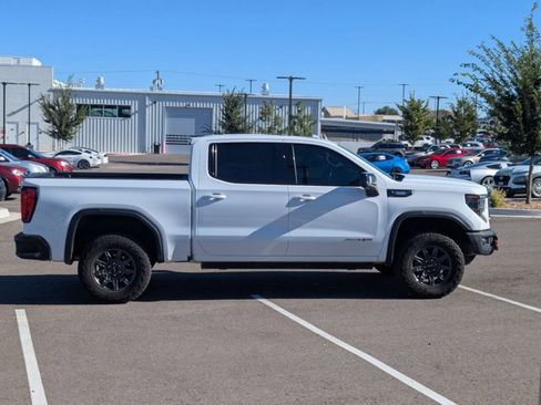 Used 2024 GMC Sierra 1500 AT4X image 4
