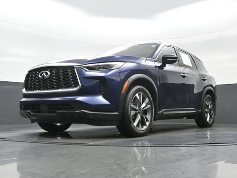 Used 2023 INFINITI QX60 Luxe w/ Cargo Package AWD/4WD image 32