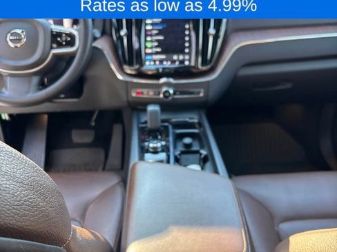 Certified 2023 Volvo XC60 B5 Plus w/ Climate Package image 9