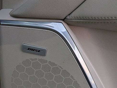 Used 2020 Cadillac Escalade ESV Luxury image 36