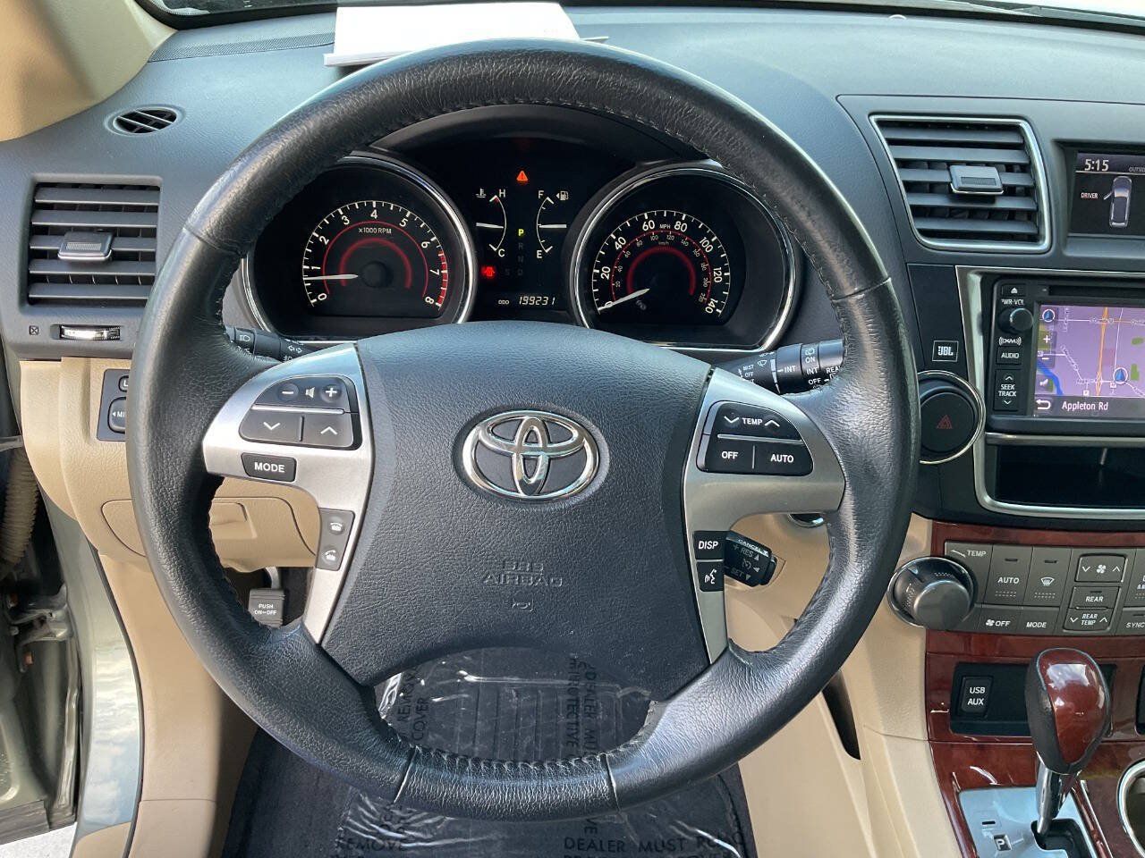 Used 2013 Toyota Highlander Limited AWD/4WD image 17