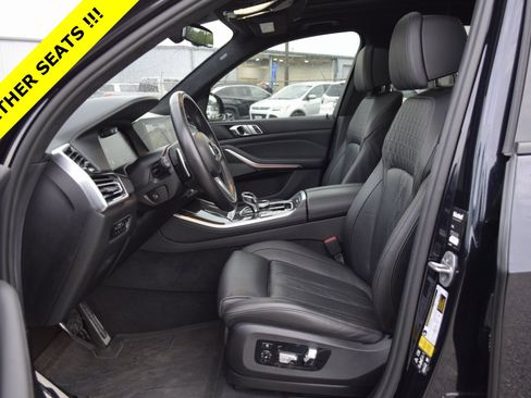 Used 2022 BMW X5 M50i w/ Executive Package image 3