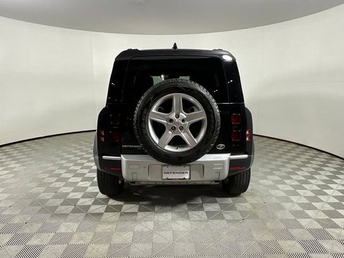 Used 2021 Land Rover Defender 110 SE image 8