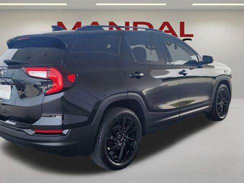 Used 2023 GMC Terrain SLT w/ Elevation Edition FWD image 6