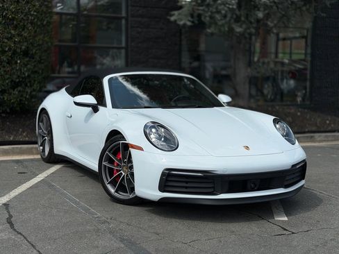 Used 2020 Porsche 911 Carrera S image 7