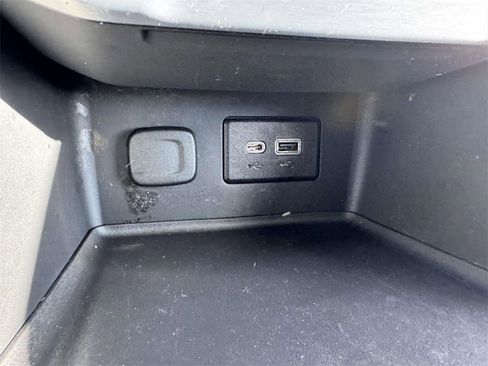 Used 2020 GMC Acadia SLE image 26