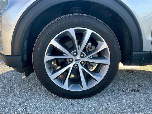 Used 2025 Ford Explorer Platinum w/ Ultimate Package image 7