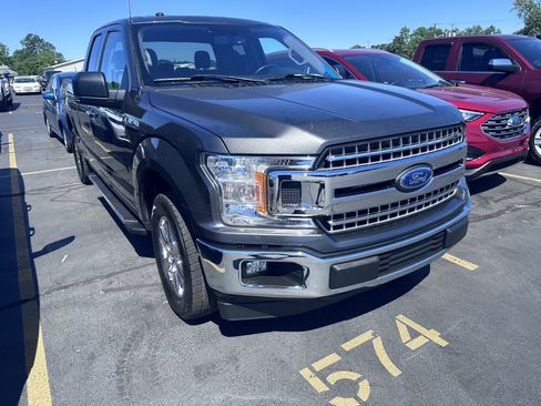Used 2018 Ford F150 XLT w/ Equipment Group 301A Mid RWD image 2