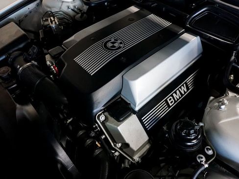 Used 1999 BMW 740iL image 91