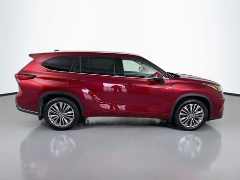 Used 2022 Toyota Highlander Platinum AWD/4WD image 8