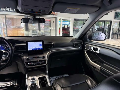 Used 2023 Ford Explorer XLT w/ Equipment Group 202A AWD/4WD image 27