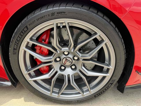 Used 2025 Chevrolet Corvette Z06 w/ Z07 Performance Package RWD image 61